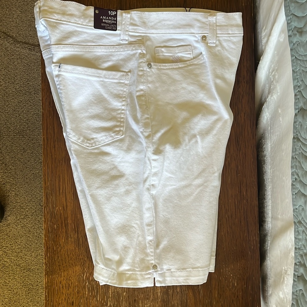 Gloria Vanderbilt Bermuda Shorts